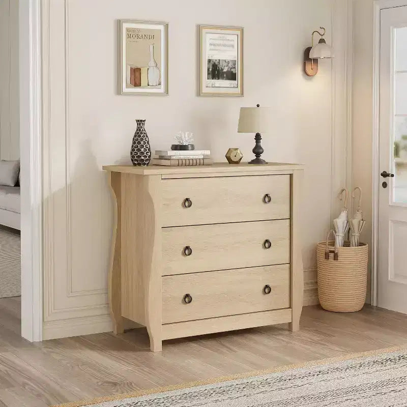 Cassettiera a 3 cassetti Comò alto moderno Boho con gambe curve, dettagli in rattan e contenitore versatile per camera da letto, soggiorno, ingresso o balcone