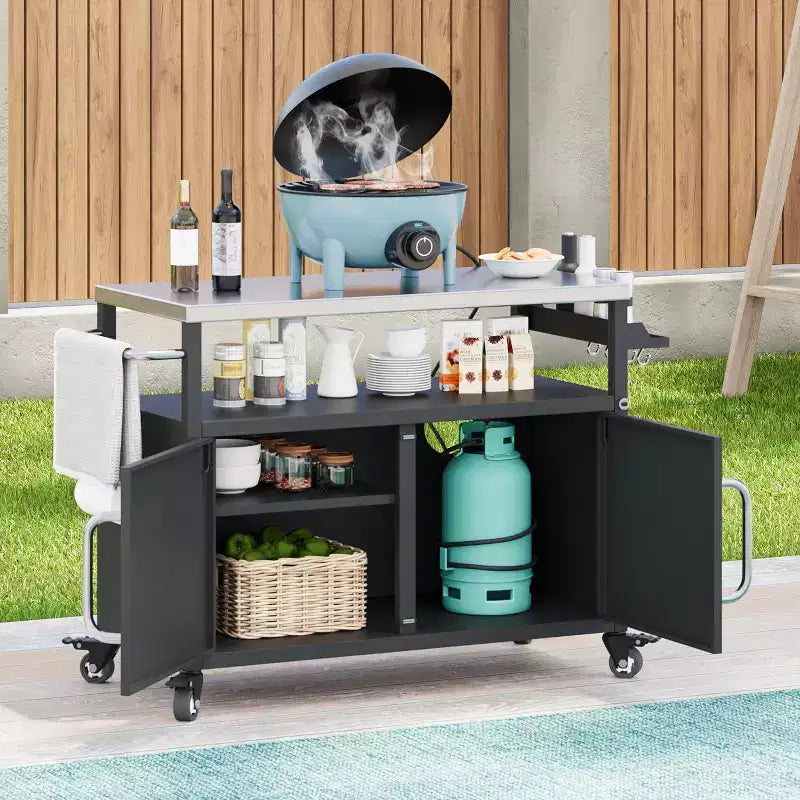 Isola da cucina esterna da 138,4 cm con piano in acciaio inox, portapezie e portasciugamani, nera