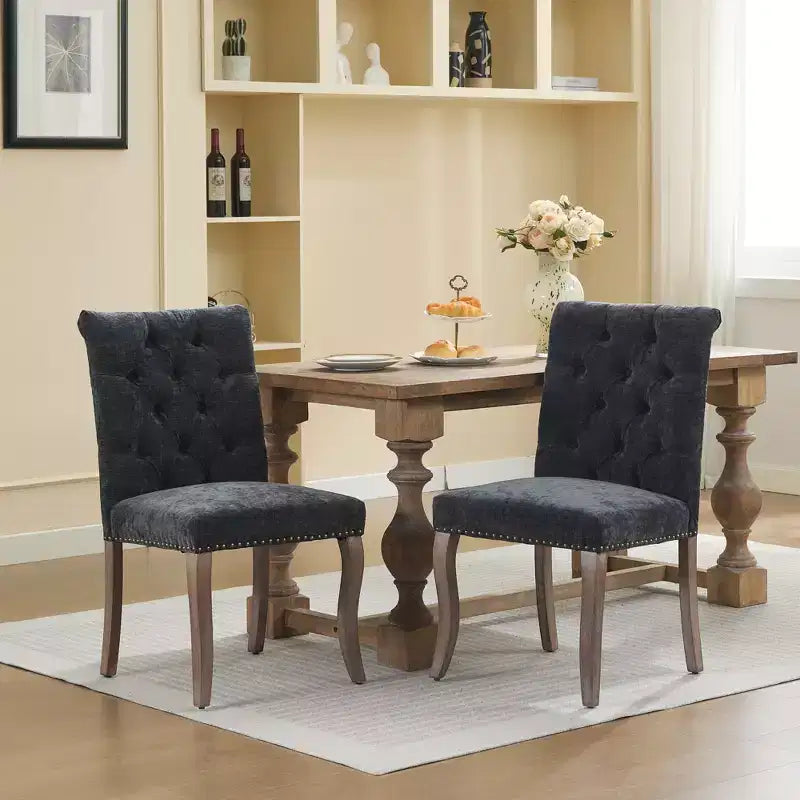 Sedie da pranzo rivestite in ciniglia con finiture borchiate, set da 2